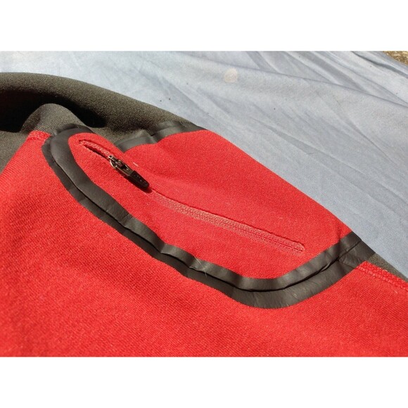 REI Woman Sweatshirt Size S Red Zipper Headphone Portal Shoulder Pocket Athletic - Picture 5 of 7